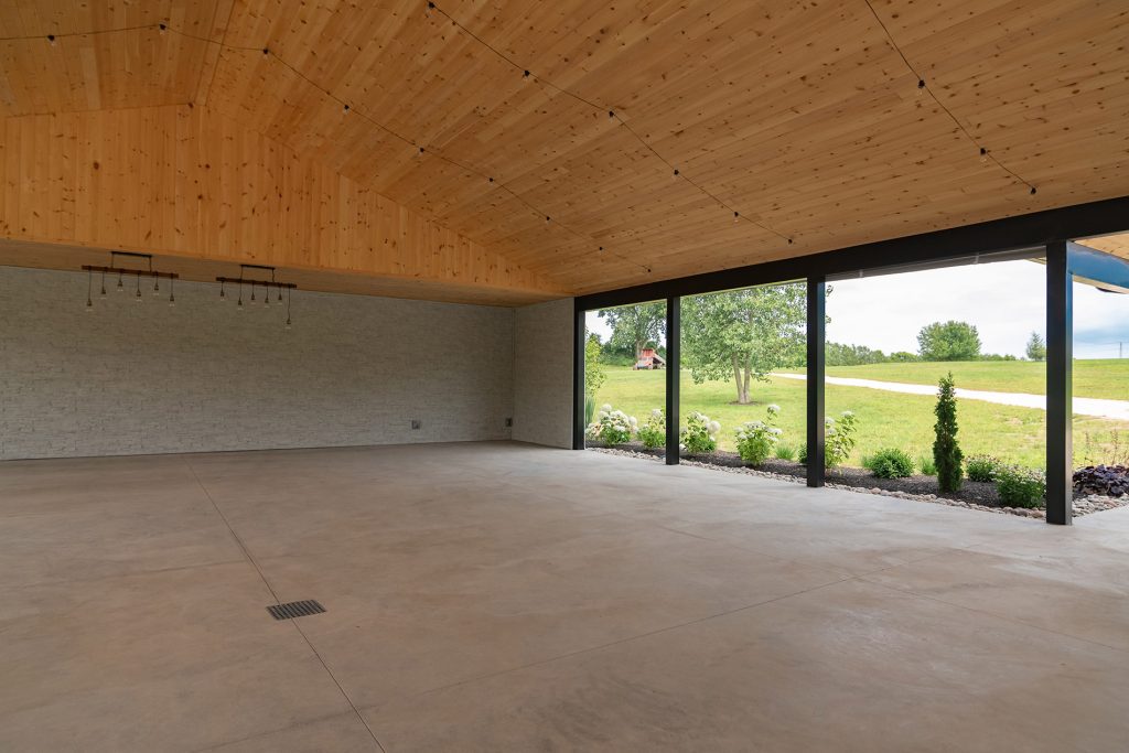 Timber Ridge Wedding & Event Centre, Blenheim, Ontario (Chatham-Kent)